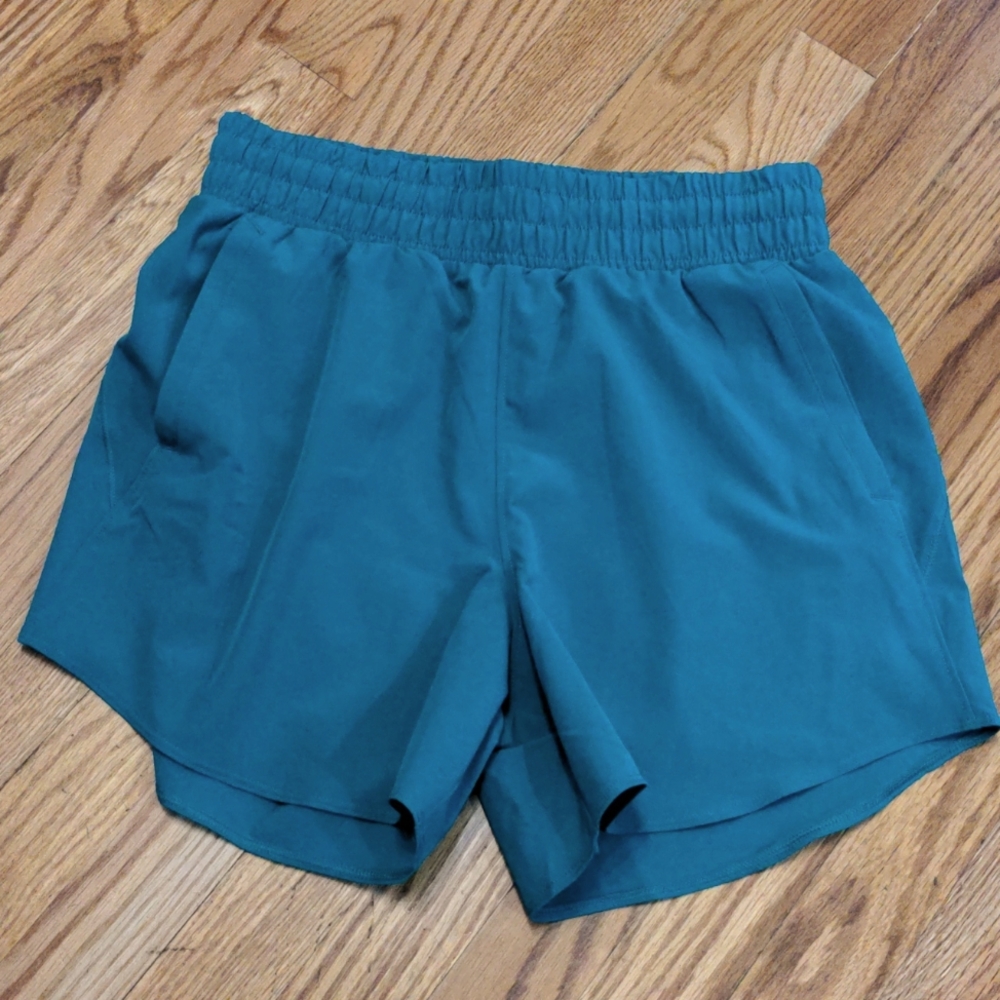 NWT UA Size S Women's Short